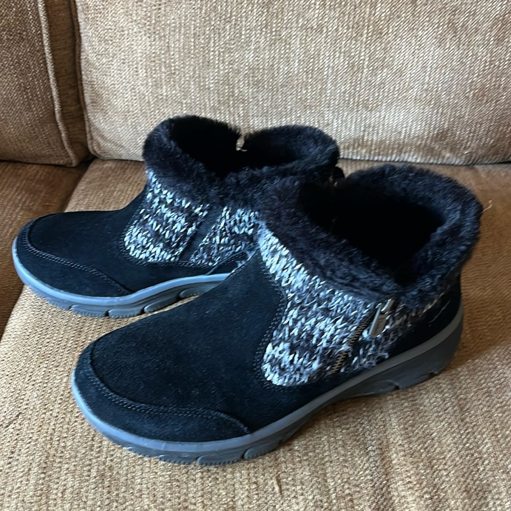 Sketchers Women's relaxed fit Easy- Going warmhearted Boot